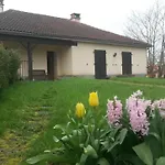 Fleur De Tilleul Tatil Evi Vailhourles