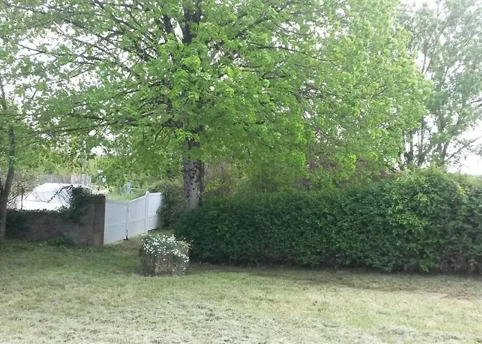 Feriehus Fleur De Tilleul Vailhourles